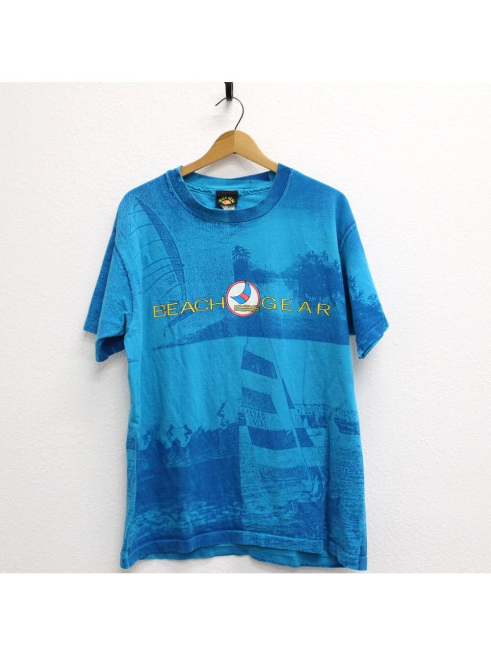 Vintage Beach Gear Graphic T Shirt Large